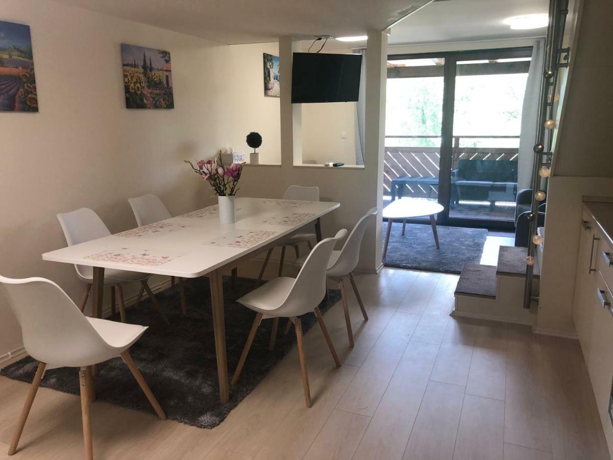 Beachfront Studio Apartman Aparthotel Balatonfůzfő Eksteriør bilde