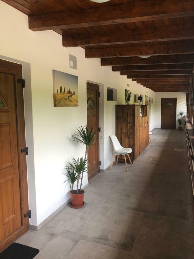 Beachfront Studio Apartman Aparthotel Balatonfůzfő Eksteriør bilde