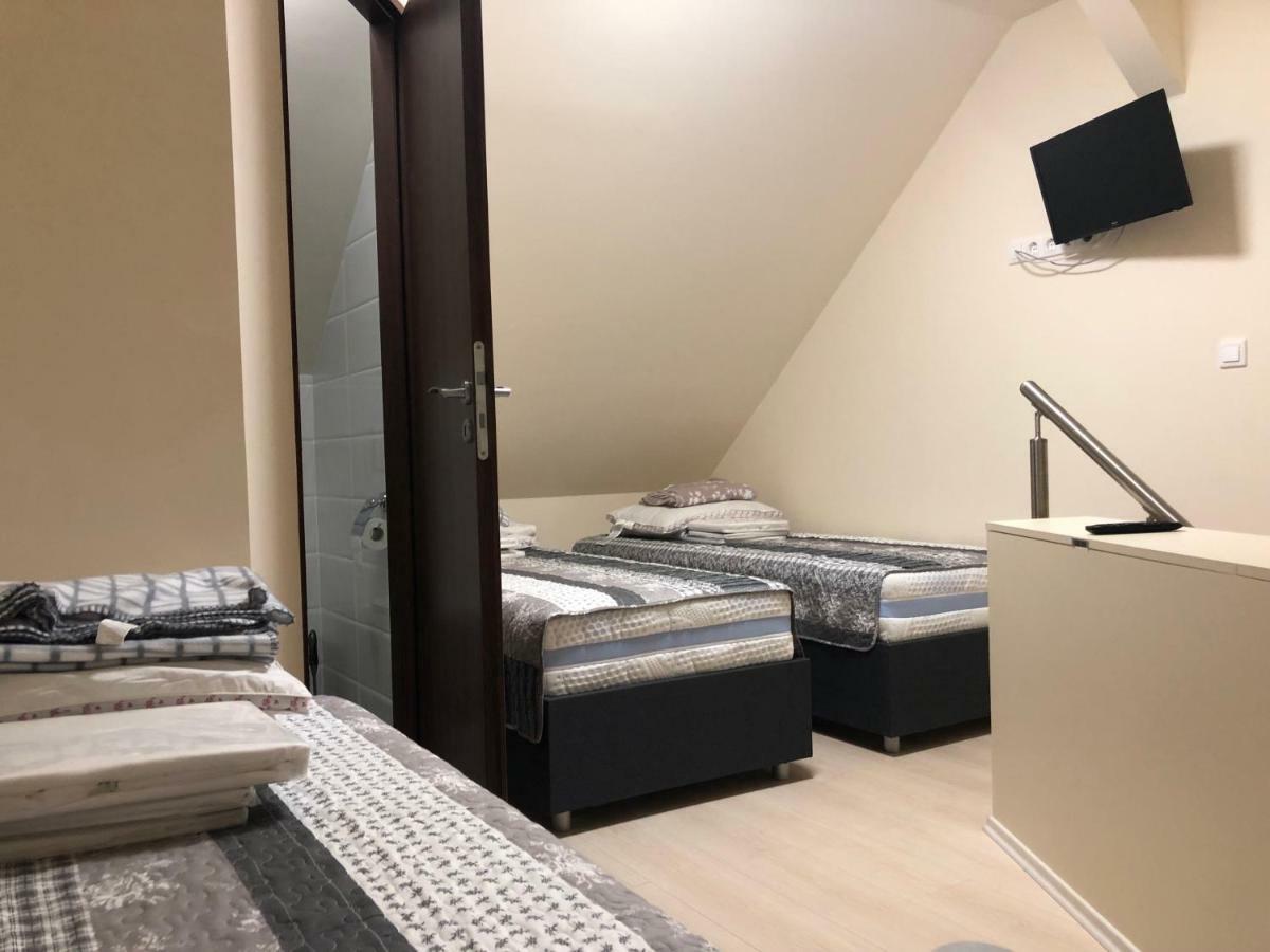 Beachfront Studio Apartman Aparthotel Balatonfůzfő Eksteriør bilde